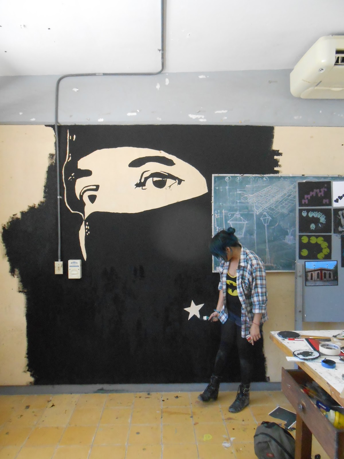PREPA MORELOS CCH UNAM: CORTE, TRAZO Y PINTA DE MURAL EN LA PARED DEL