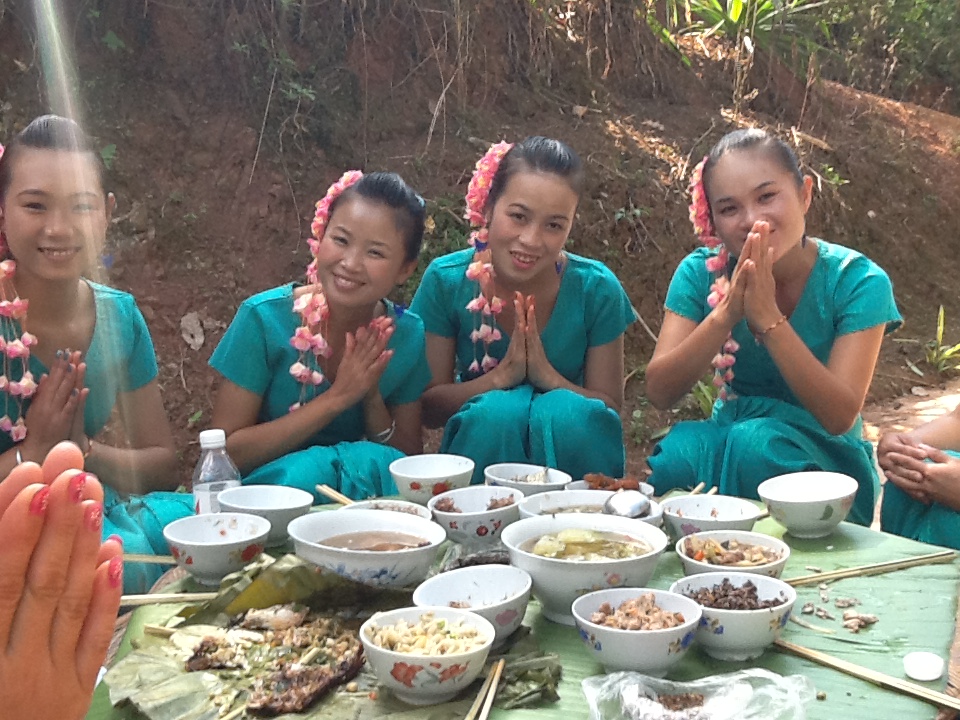 nomadsally THE DAI PEOPLE OF SOUTHWEST CHINA