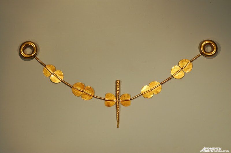 Najstarší zlatý náhrdelník v Európe sa nachádza v Adigeainom múzeu