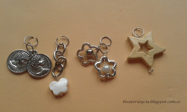 Bisuteriaycia: Collar con cuentas de madera y colgantes