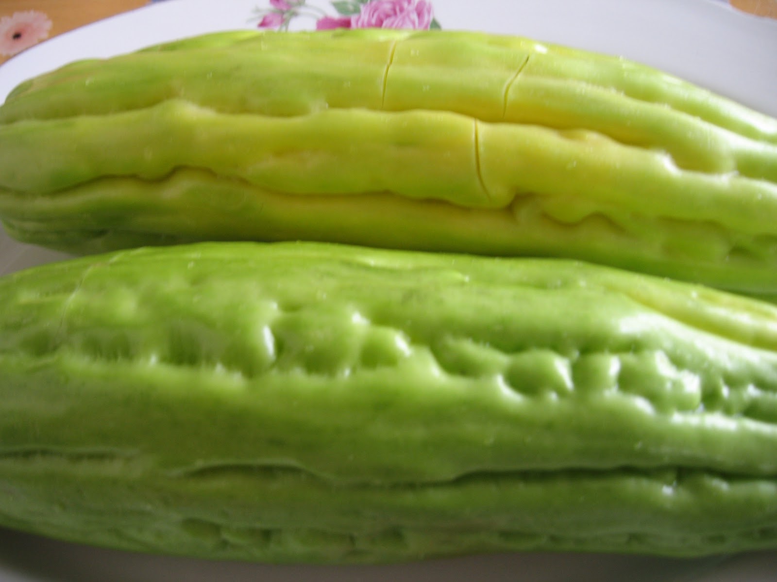 Sumptuous Flavours How To Choose Bitter Gourd