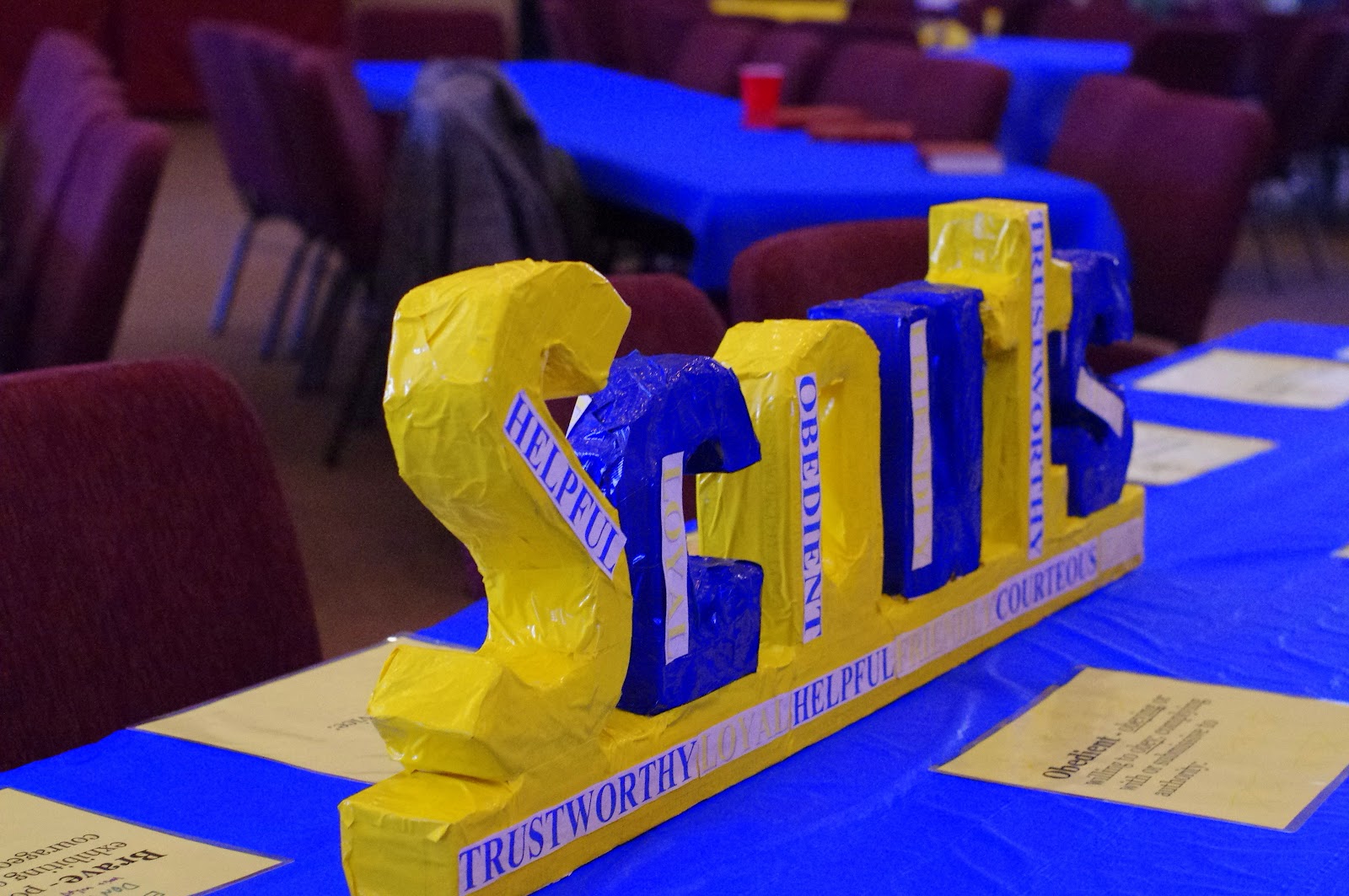 Blue and Gold Decoration Ideas | Simple.Beautiful.Life.