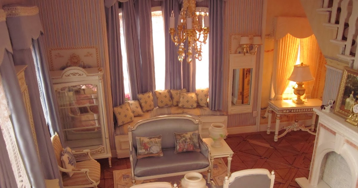 La Grande MaisonThe Greenleaf Garfield Dollhouse The Music Room