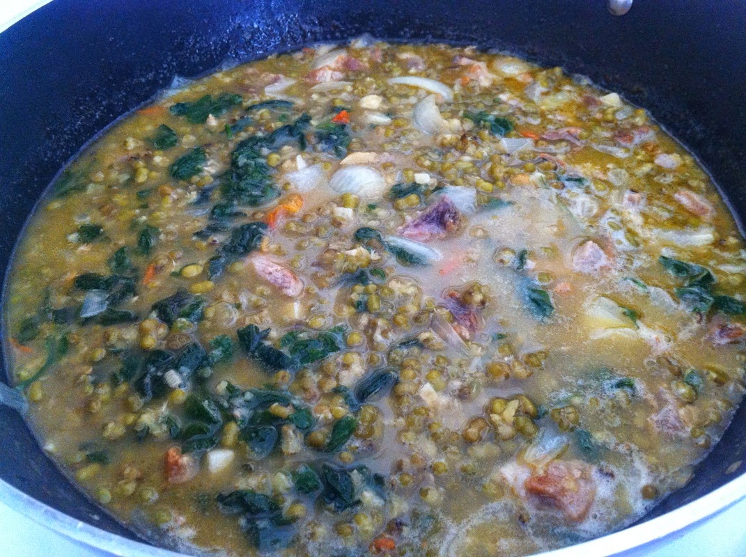 KAUKAU TIME!"Kaukau" is a Hawaiian pidgin slang word meaning "food