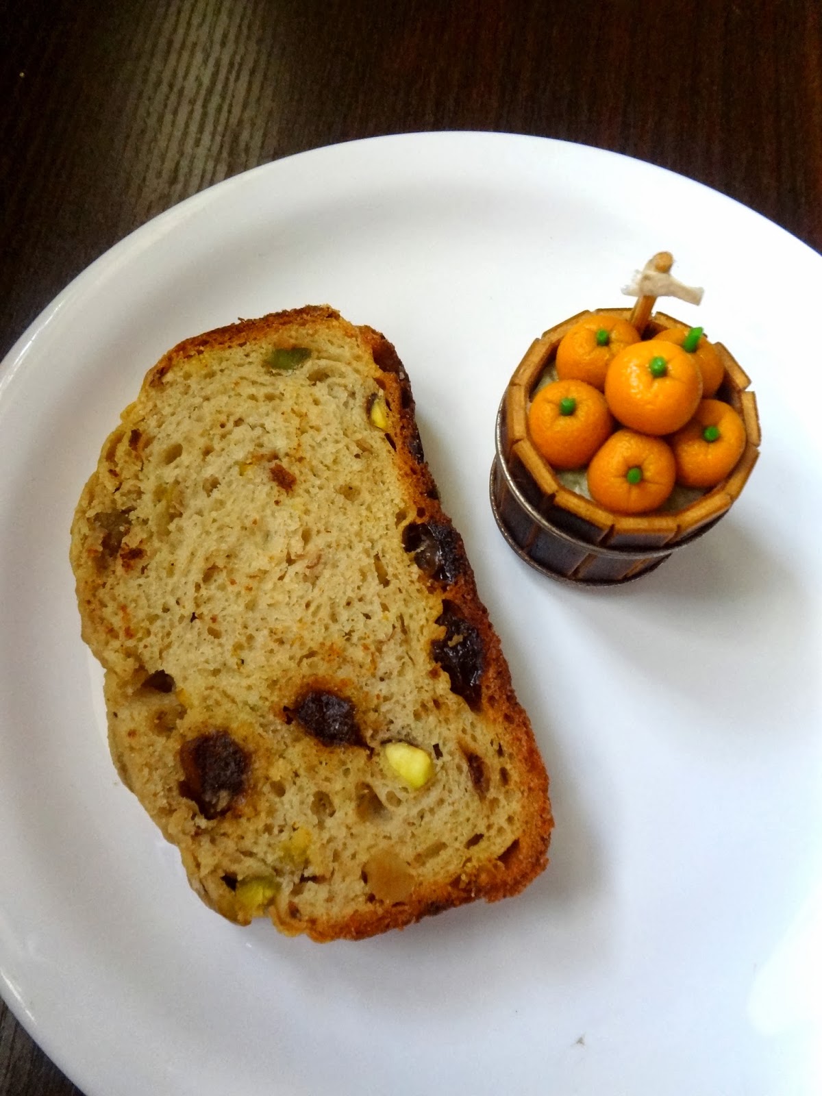 Whole wheat Fruit and nut bread
