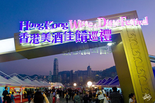 Designsie Fantasie Und Kreativitat Omr 2019 Online Marketing Rockstars Festival Viele Menschen Vortrage Und Firmen