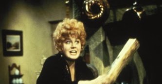 I love you auntie heart family keepsakes birthday aunty aunt mum thank you signs A Haunting on the Screen: Whoever Slew Auntie Roo?