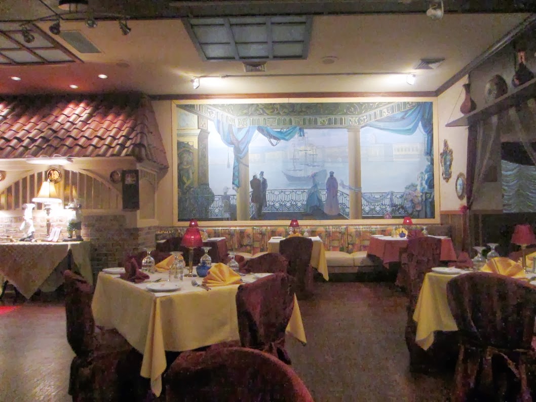 Seth Saith The Chicago Dining World Tour Russian Across the Street