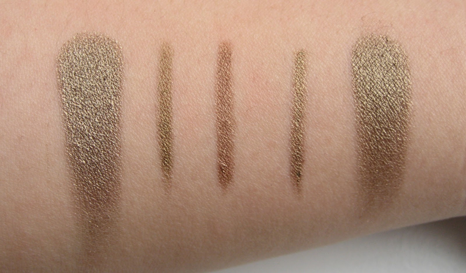 delicate hummingbird. MAC Powersurge Eye Kohl.