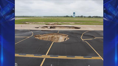 la Florida sta collassando Hernando20sinkholes203+(1)