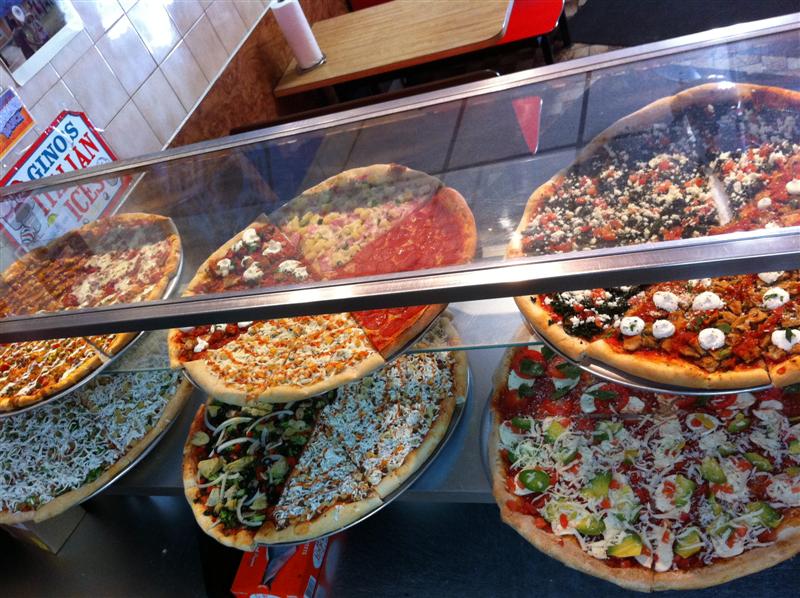 What Micky Eats... Vinnie's Pizzeria