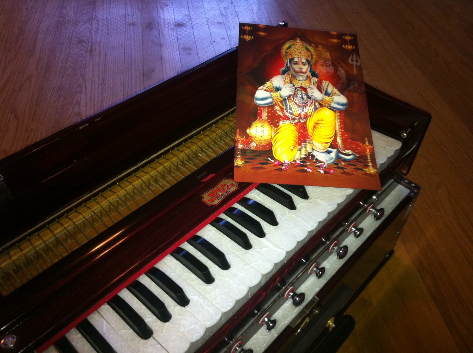 Eternal Health Yoga Learning to surrender Bhakti, Kirtan, Devotion