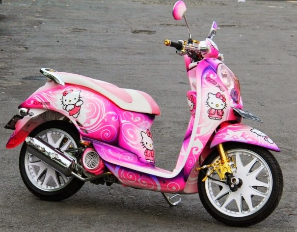 Modifikasi Honda Scoopy Tema Hello Kitty