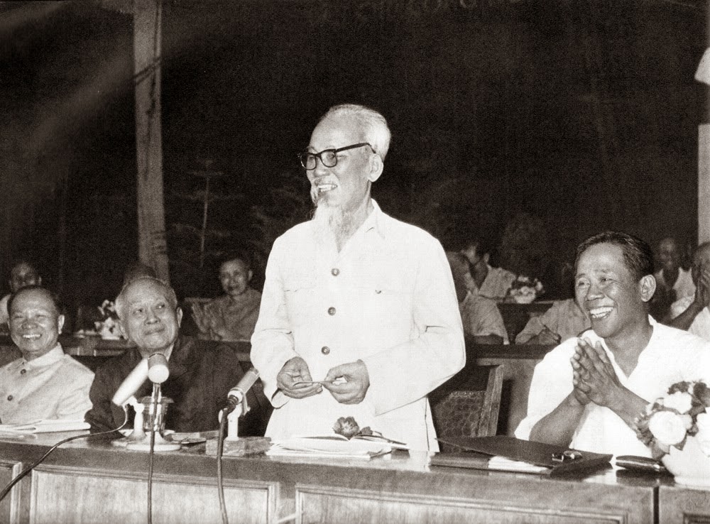 Hình Ảnh đẹp về bác Hồ Chí Minh