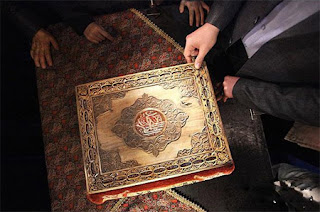 بالصور..أجمل وأروع مصحف منحوت من الخشب بالصور..أجمل وأروع مصحف منحوت من الخشب