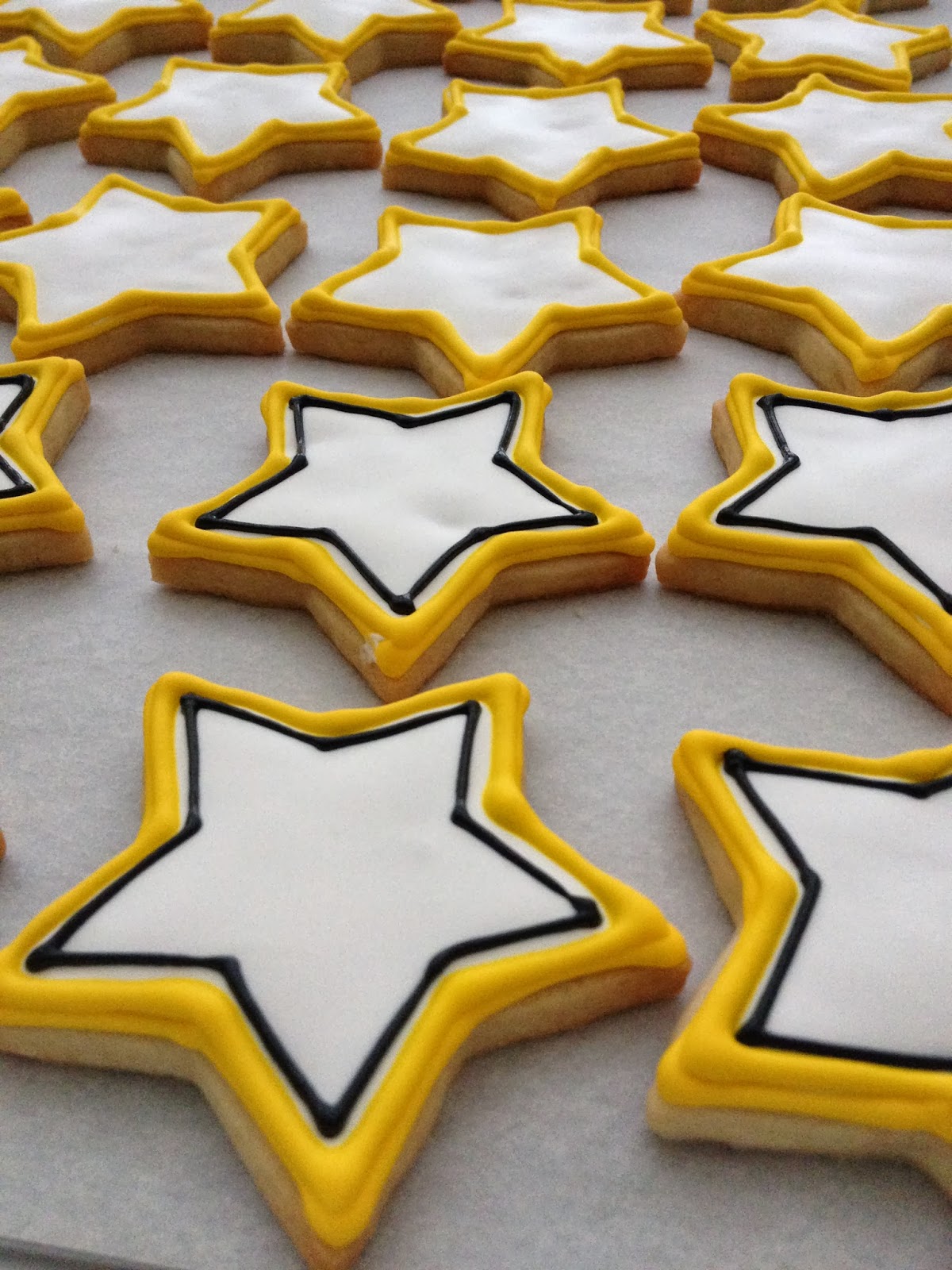 Dough and Batter camouflage & u.s. army star cookies & royal icing recipe