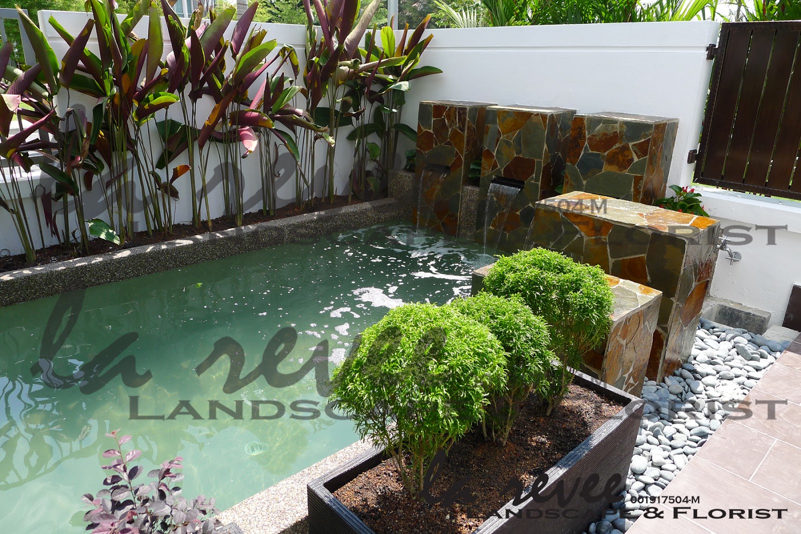 semi-raised-koi-pond-design.jpg