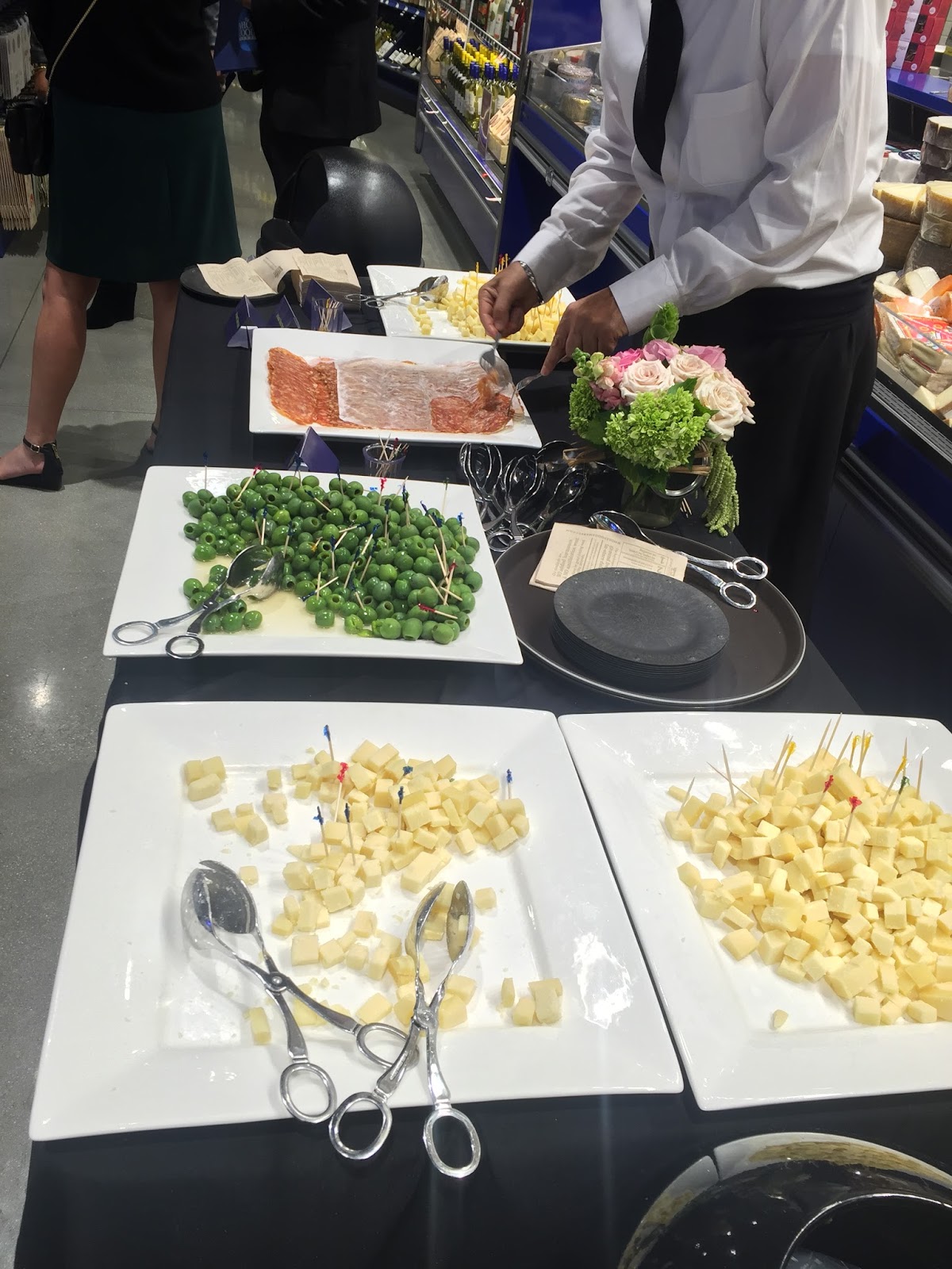 Whole Foods Market DTLA Opens! 8th and Grand in DTLA Daisi Jo Reviews