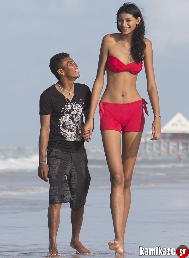 Η ψηλότερη έφηβη του κόσμου βρήκε τον έρωτα σε έναν από τους κοντότερους άντρες του κόσμου!  Kamikazi+%283%29