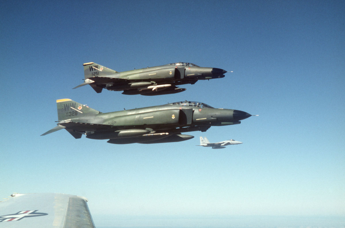 F-4+Phantom+II+009.jpg