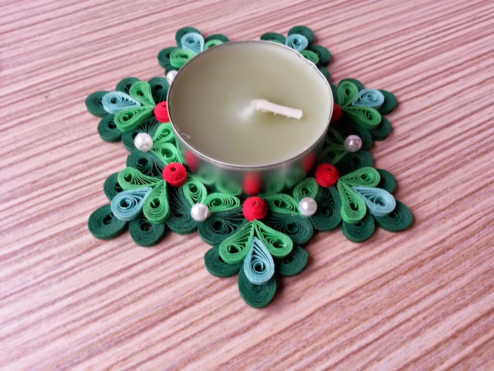 Quilling candle holder, Quilling christmas, Quilling designs