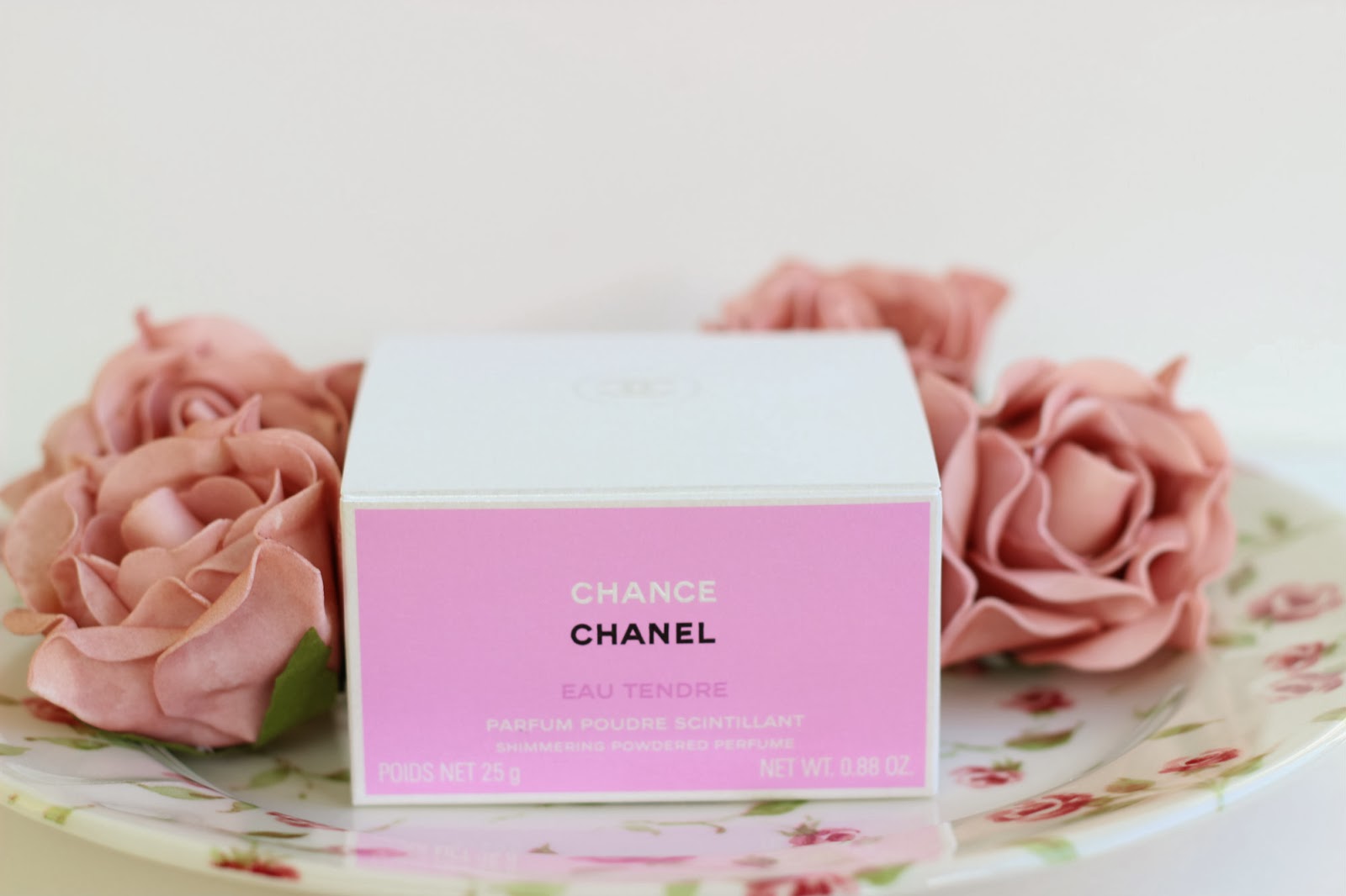 Chanel Chance Eau Tendre Shimmering Powdered Perfume