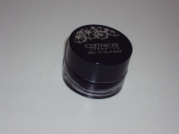 Catrice Cruise Couture Gel Eyeliner.