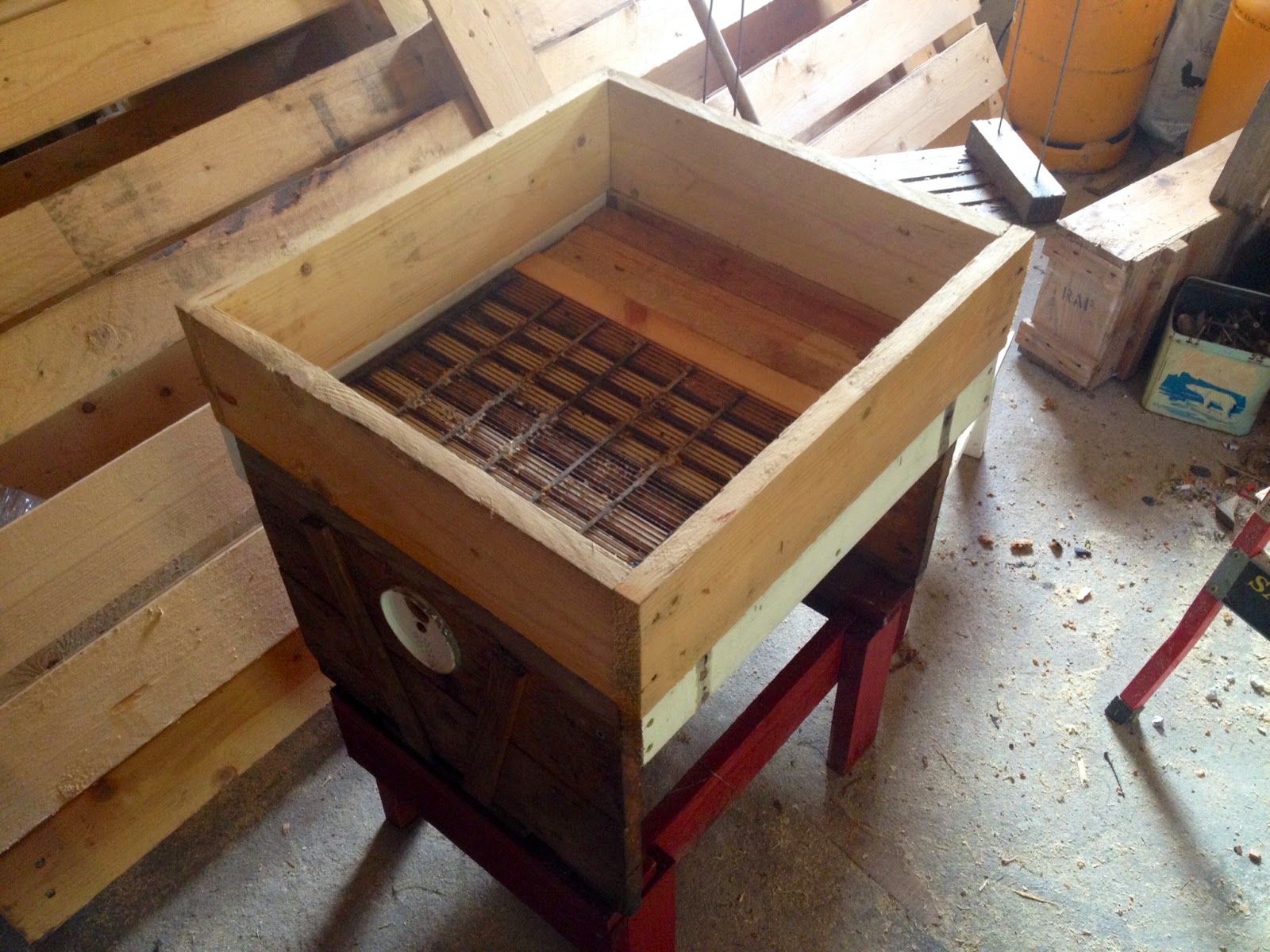 Che Guebee Apiary Building Supers For My Nucleus Top Bar Hives