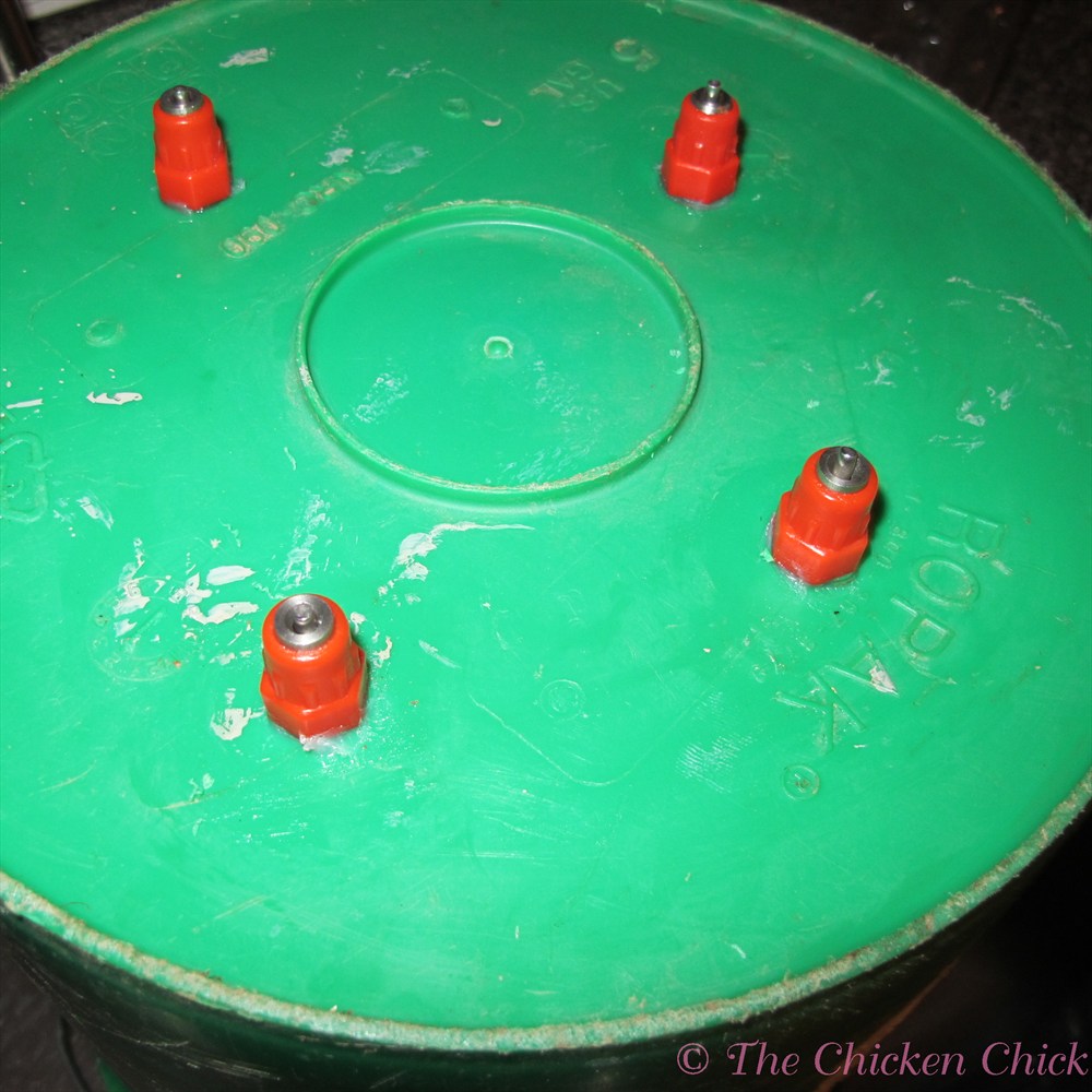 Chicken Nipple Waterer DIY Instructions Clean Water is Always a Tap
