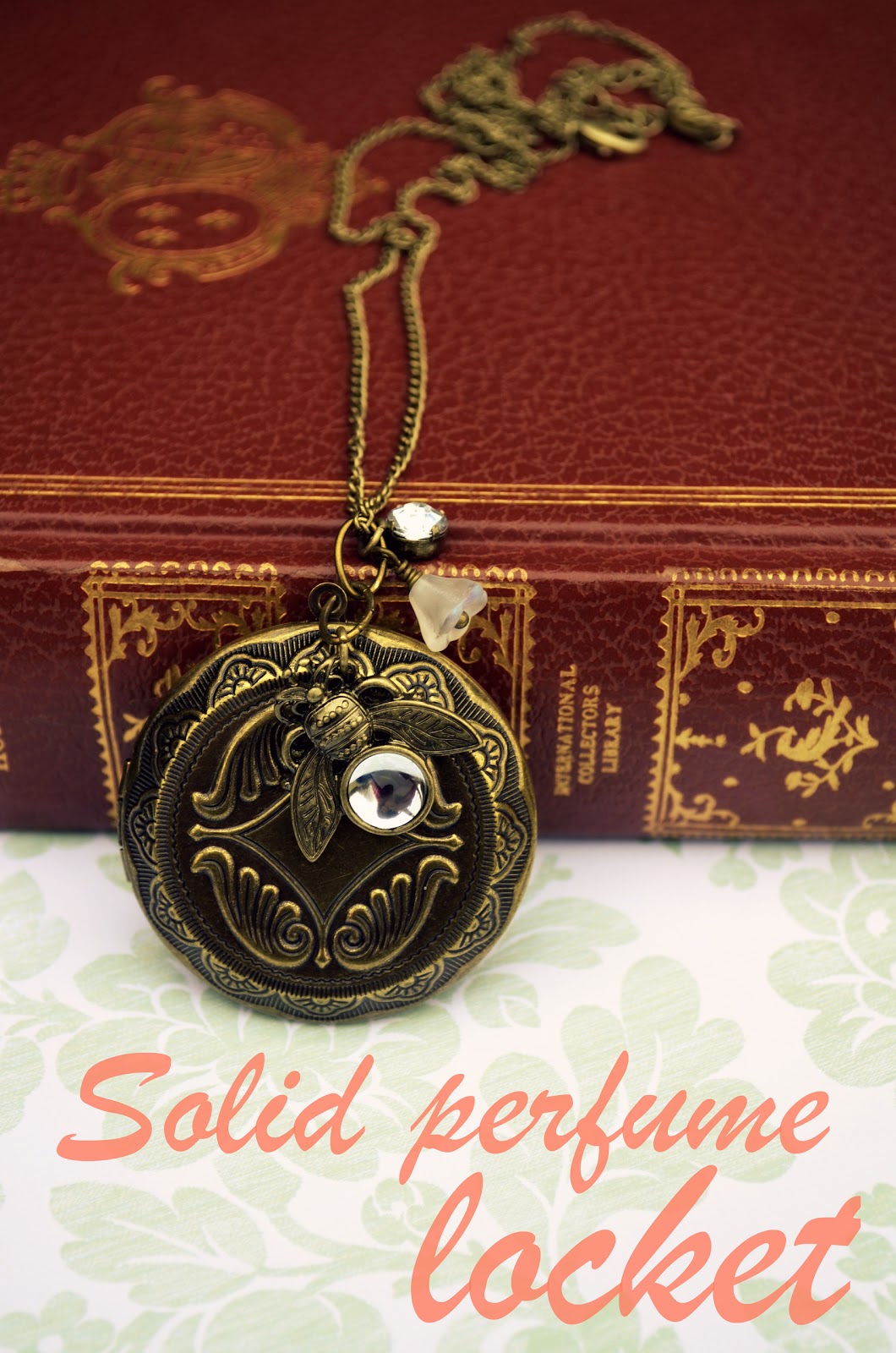 Kitty Cats and Airplanes Solid perfume (a tutorial)