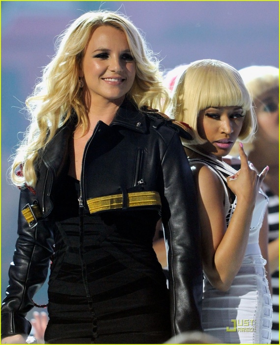 nicki minaj 2011 billboard music awards fashion. hair Nicki Minaj- 2011