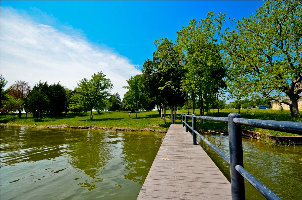 Richland Chambers LakeSide Dreaming Good deal on Richland Chambers