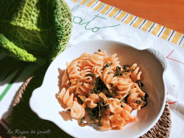 fusilli cipolla e cavolo