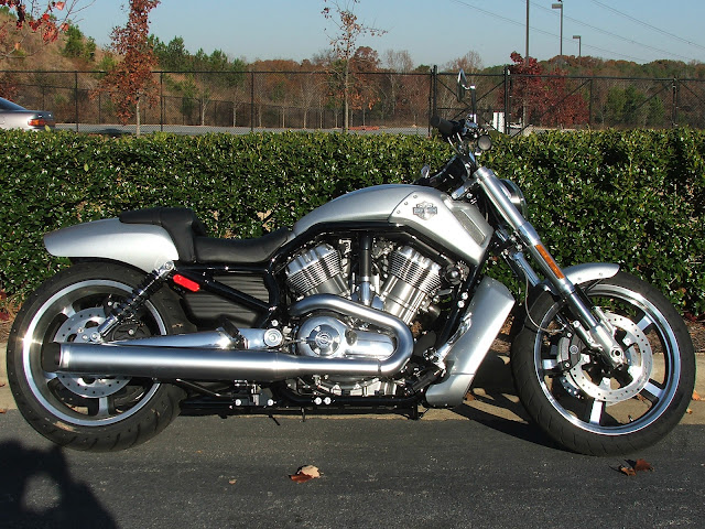 hd VRSCF V-Rod Muscle 2009 1.jpg