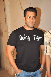 Salman & Katrina at 'Ek Tha Tiger' promotion