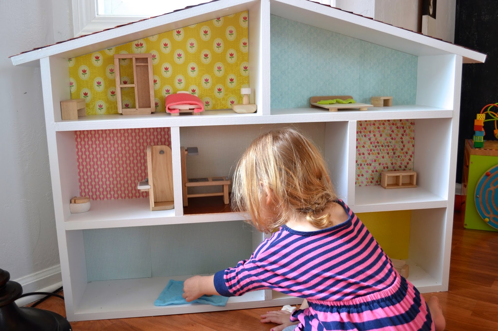 DIY dollhouse. frame.of.mind