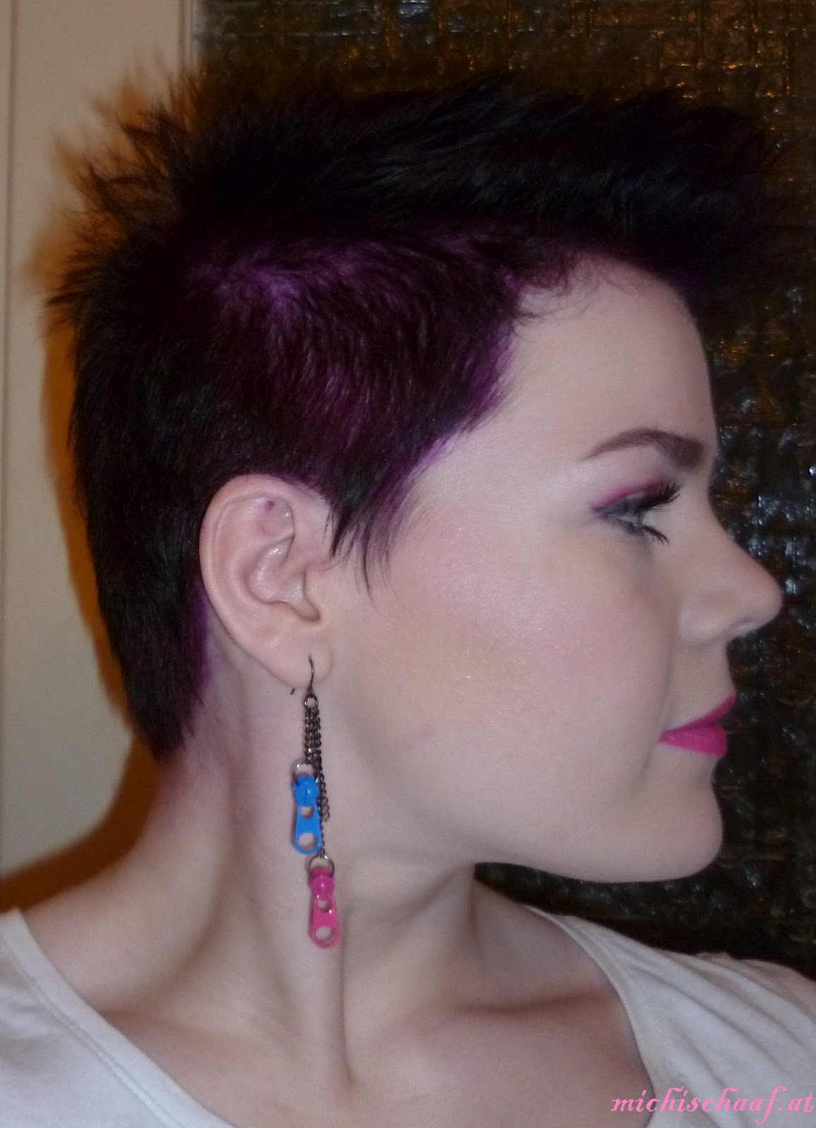 Lila Haare