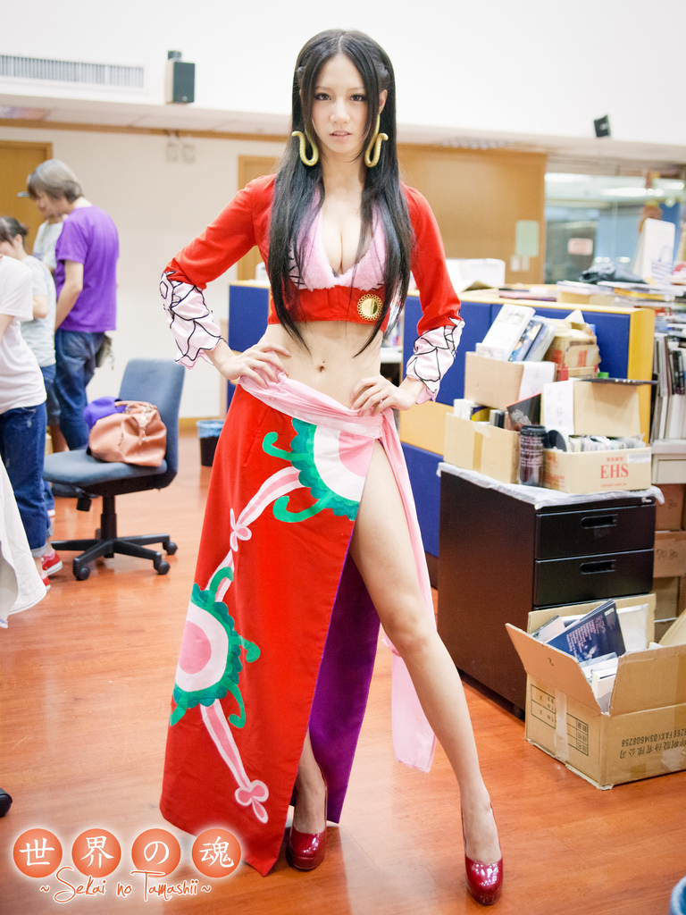 Best Boa Hancock Cosplay Ever! OnePiece