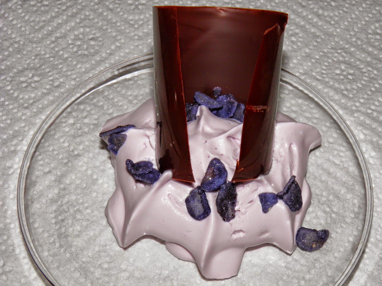 Espuma De Violeta Con Chocolate Negro
