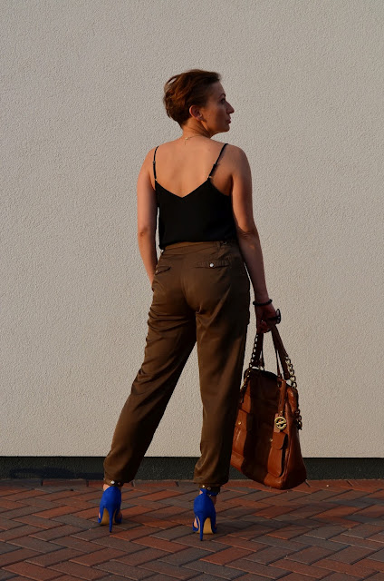 khaki5.jpg