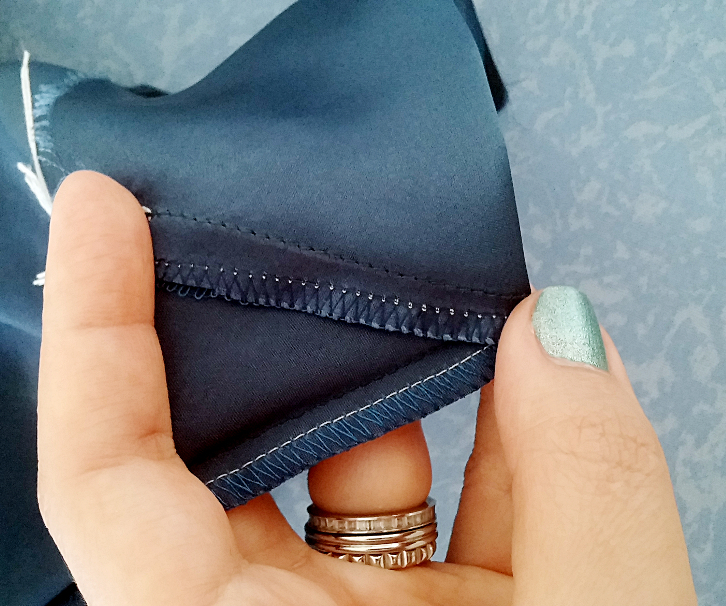 Easy method for balancing thread tension on the serger (3thread