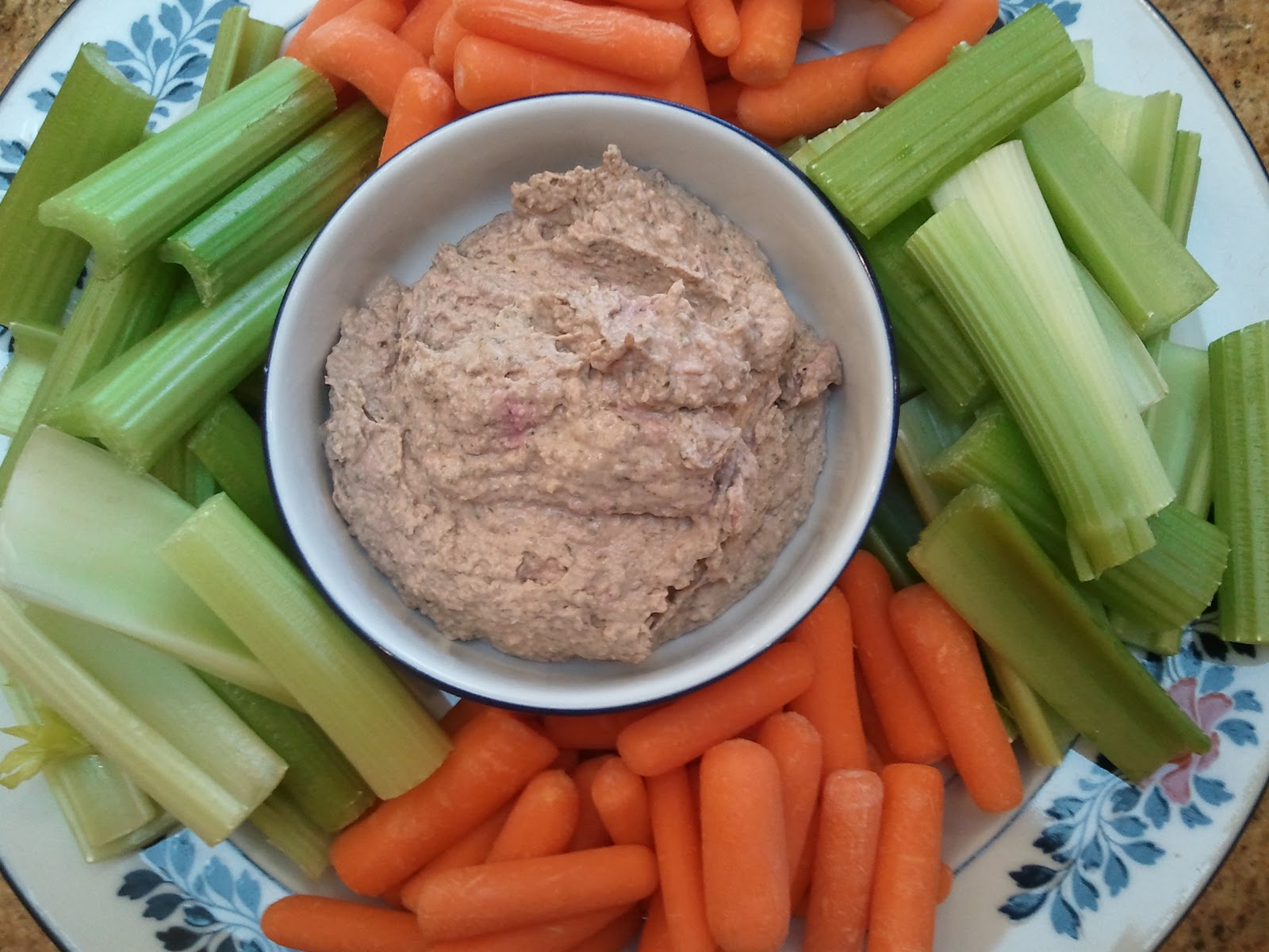 Wholesome Practices Hummus Spinach and White Bean