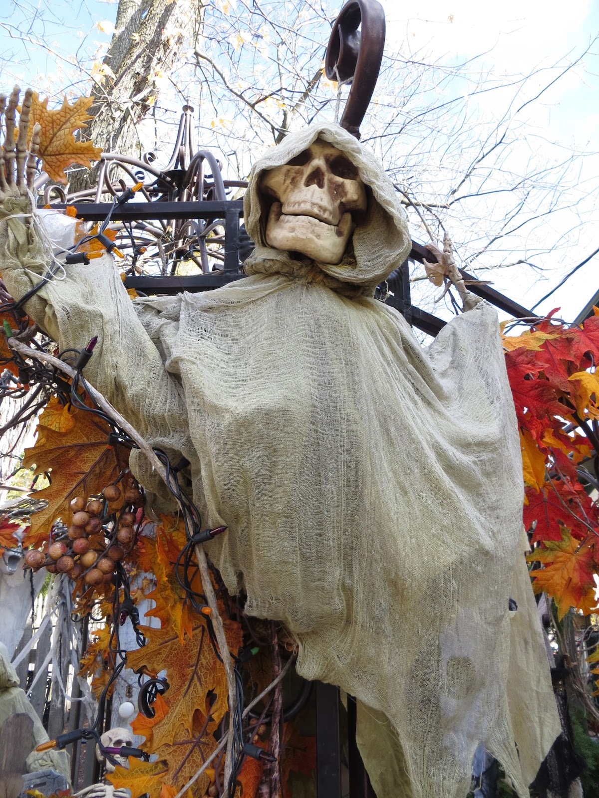 Justine's Halloween A little extra Halloween in Cedarburg