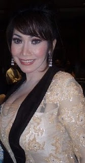Melinda Dee
