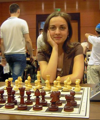 red and white chess