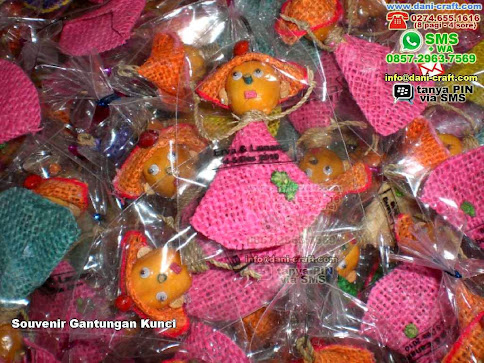 gantungan kunci boneka murah