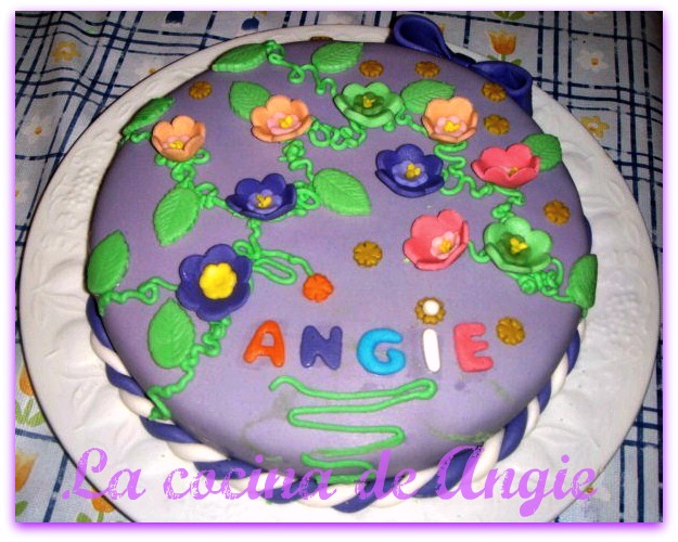 Tarta Fondant "angie"
