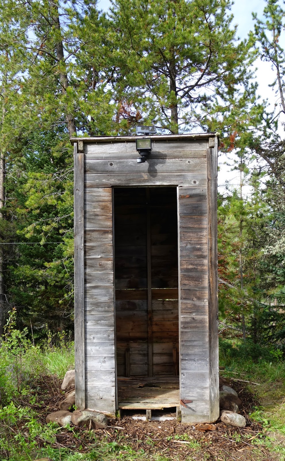 Fy Nyth... Outhouse Remodel