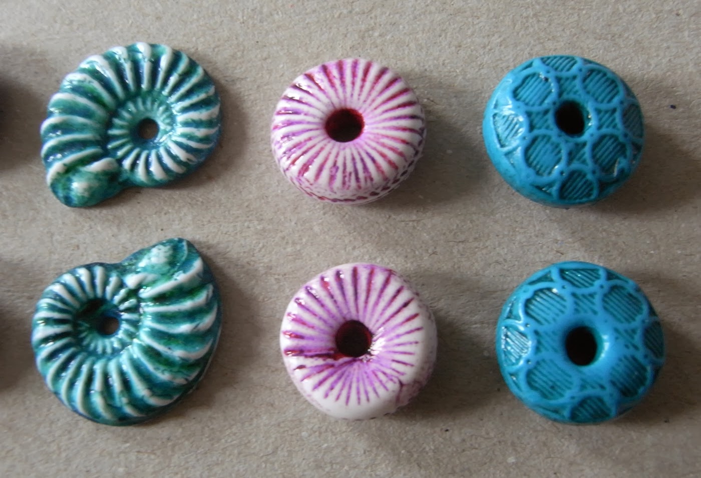 saraccino All the colours, all the structures... new polymer clay beads!
