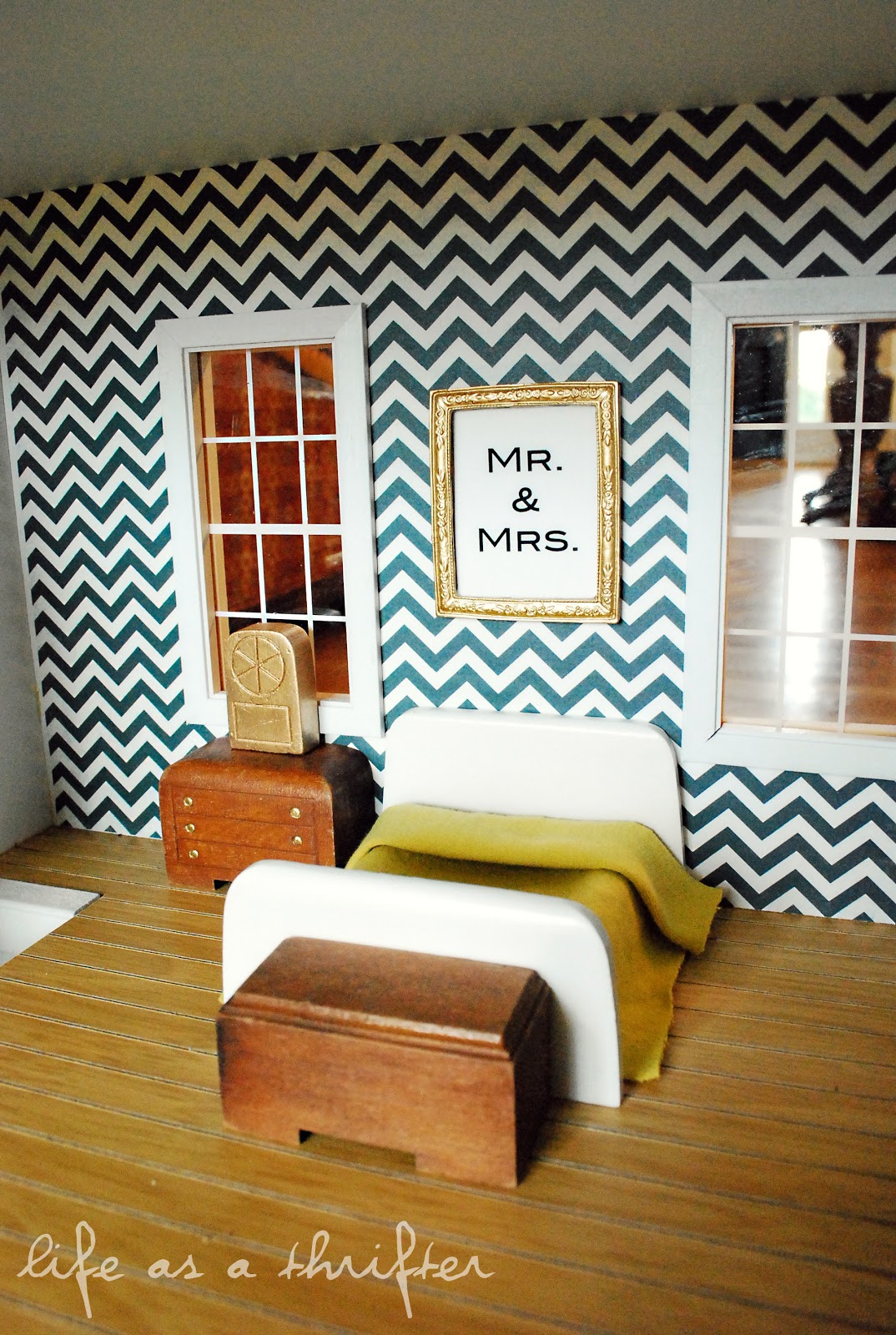 Life as a Thrifter Dollhouse Details Master Bedroom & Bath